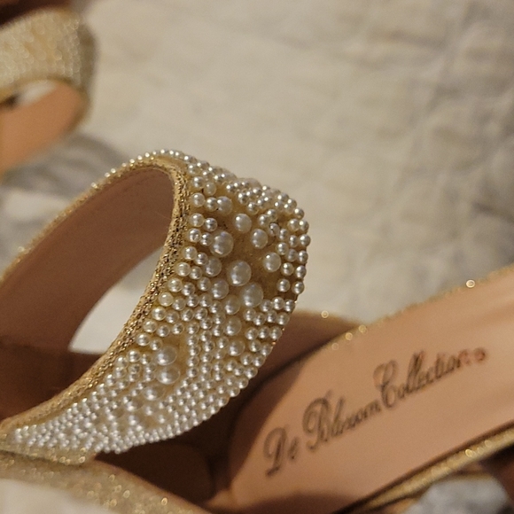 Ankle strap heels, size 10m - Picture 5 of 6